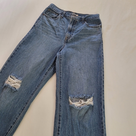 Levi's Women's High Waisted Straight Distressed Denim Blue Jeans Size 28 - Picture 2 of 13